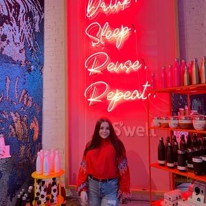 Meet your Posher, Jayna